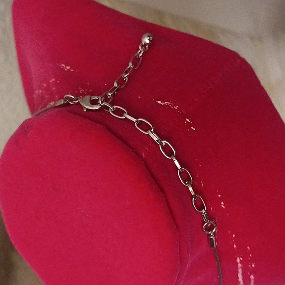 Necklace & Earrings set - Picture 3 of 3